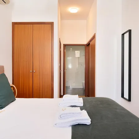Апартаменты Arts Garden - Comfort & Design In The Heart Of The