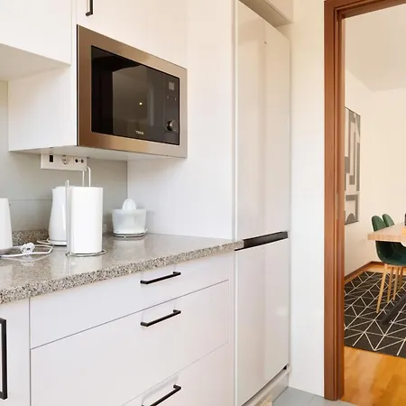 Апартаменты Arts Garden - Comfort & Design In The Heart Of The *