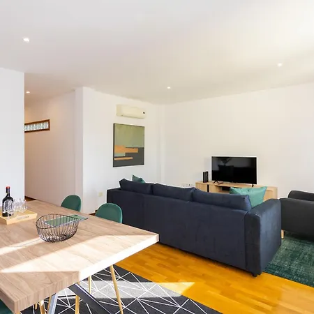 Appartamento Arts Garden - Comfort & Design In The Heart Of The